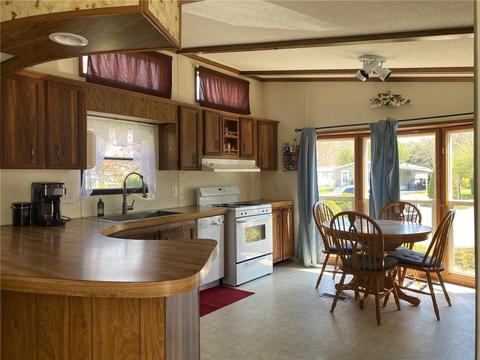 28 Lear Dr, Coventry, RI 02816 photo 2