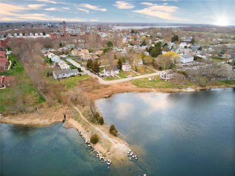 2 River View St, Warren, RI 02885 photo 1