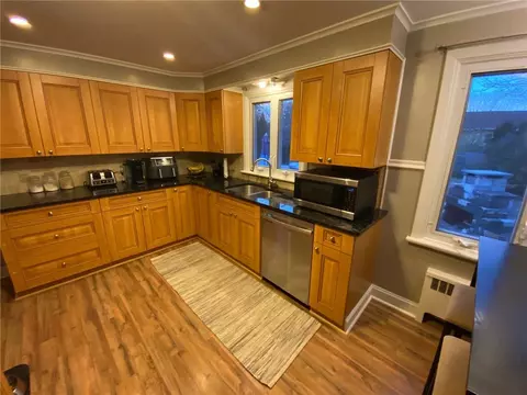 23 Pocono Dr, Warwick, RI 02888 photo 7
