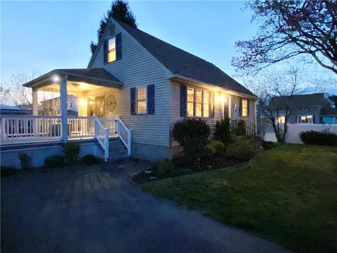 67 State St, Warwick, RI 02889 photo 1