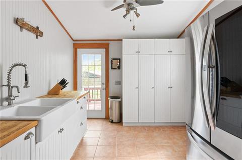 56 Lippitt Ave, Warwick, RI 02889 photo 8