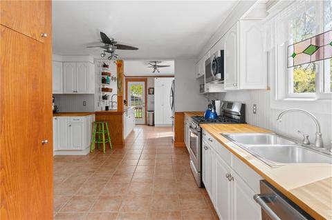 56 Lippitt Ave, Warwick, RI 02889 photo 9
