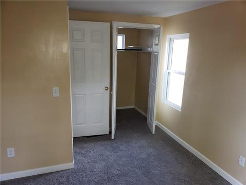 48 Fuller St, Warwick, RI 02889 photo 3