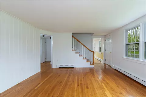 104 Willow Ave, Little Compton, RI 02837 photo 2