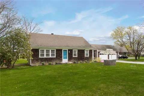 104 Willow Ave, Little Compton, RI 02837 photo 1