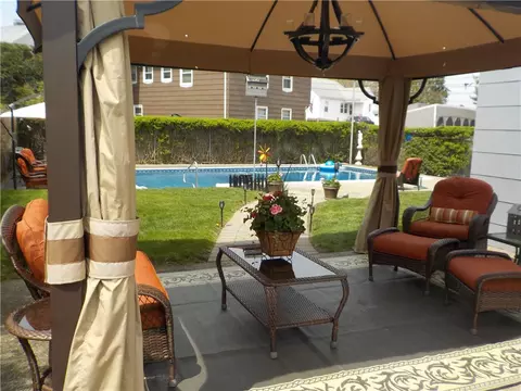 1005 Park Ave, Woonsocket, RI 02895 photo 13