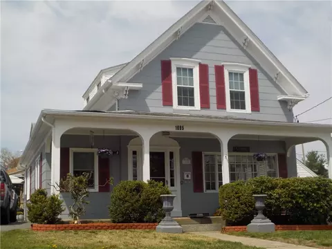 1005 Park Ave, Woonsocket, RI 02895 photo 2