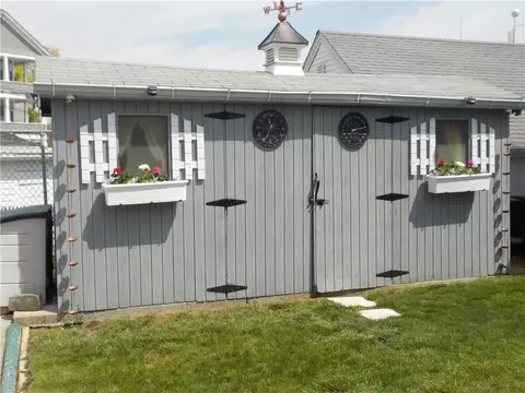 1005 Park Ave, Woonsocket, RI 02895 photo 12