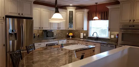 1005 Park Ave, Woonsocket, RI 02895 photo 3
