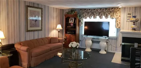 1005 Park Ave, Woonsocket, RI 02895 photo 6