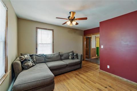76 Thomas St, Woonsocket, RI 02895 photo 2