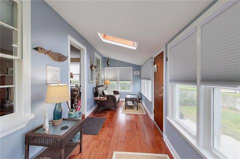 43 Everett Ave, Bristol, RI 02809 photo 9