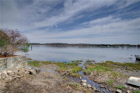 43 Everett Ave, Bristol, RI 02809 photo 4