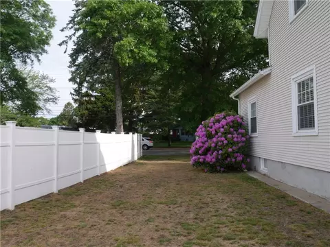 560 Sandy Ln, Warwick, RI 02889 photo 31