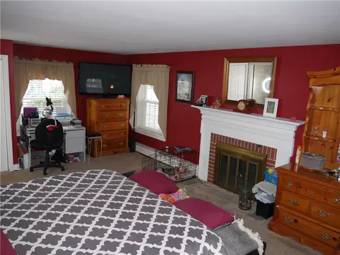 560 Sandy Ln, Warwick, RI 02889 photo 14