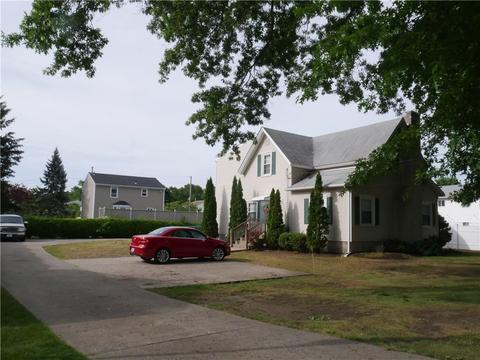 560 Sandy Ln, Warwick, RI 02889 photo 5