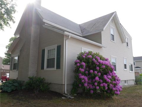 560 Sandy Ln, Warwick, RI 02889 photo 2