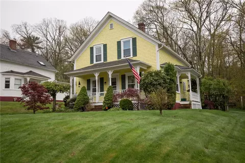 31 Cooper Hill Rd, Mapleville, RI 02839 photo 1