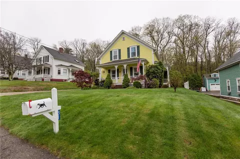 31 Cooper Hill Rd, Mapleville, RI 02839 photo 2