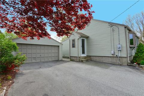 124 Bartlett Dr, Warwick, RI 02886 photo 3