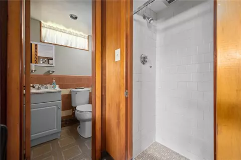 43 Lydia Ave, Woonsocket, RI 02895 photo 15