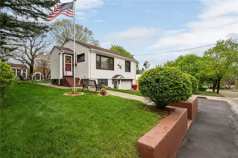 43 Lydia Ave, Woonsocket, RI 02895 photo 22