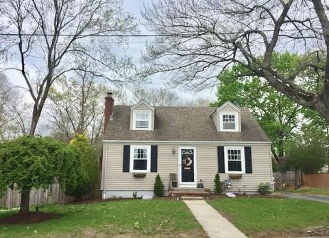 77 Macarthur Dr, Warwick, RI 02889 photo 2