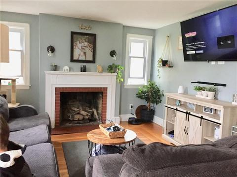 77 Macarthur Dr, Warwick, RI 02889 photo 9