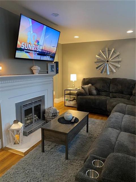 42 Cherry St, Warwick, RI 02888 photo 2