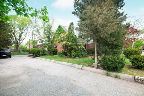 209 Grayson Ave, Warwick, RI 02886 photo 3