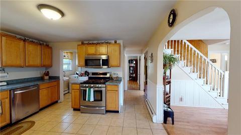 42 Oregon Ave, Woonsocket, RI 02895 photo 8