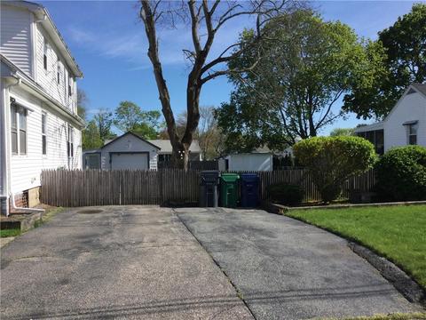 44 Chiswick Rd, Warwick, RI 02889 photo 3