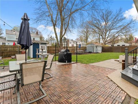 32 Hamlin Ave, Warwick, RI 02889 photo 4