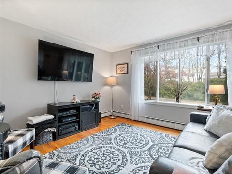 32 Hamlin Ave, Warwick, RI 02889 photo 8