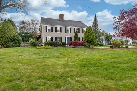 231 Algonquin Dr, Warwick, RI 02888 photo 3