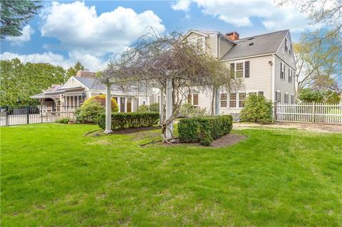 231 Algonquin Dr, Warwick, RI 02888 photo 4