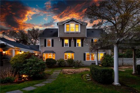 231 Algonquin Dr, Warwick, RI 02888 photo 5