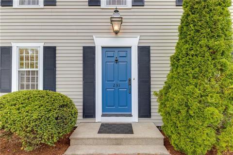 231 Algonquin Dr, Warwick, RI 02888 photo 8