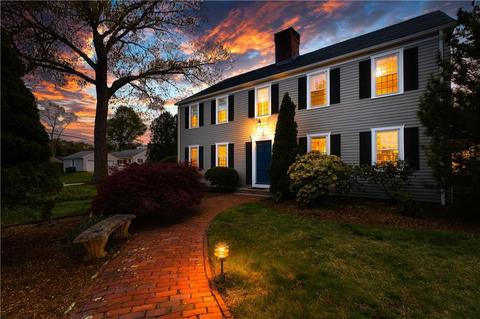 231 Algonquin Dr, Warwick, RI 02888 photo 2