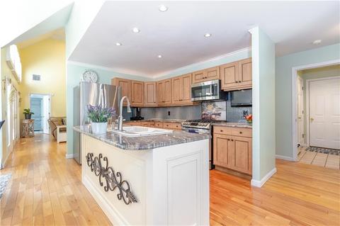 17 Sugar Maple Dr, Coventry, RI 02816 photo 5