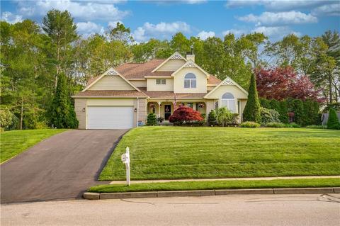 17 Sugar Maple Dr, Coventry, RI 02816 photo 2