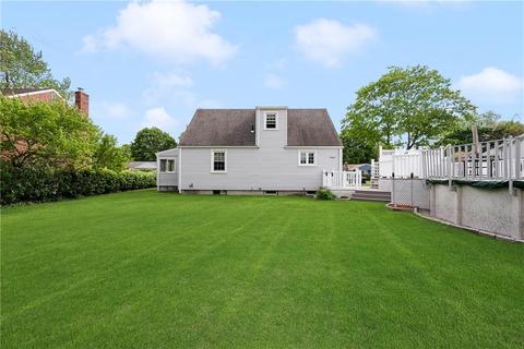 357 Potters Ave, Warwick, RI 02886 photo 21