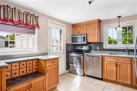 357 Potters Ave, Warwick, RI 02886 photo 7