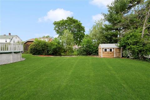 357 Potters Ave, Warwick, RI 02886 photo 23