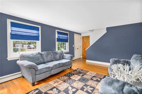 357 Potters Ave, Warwick, RI 02886 photo 2