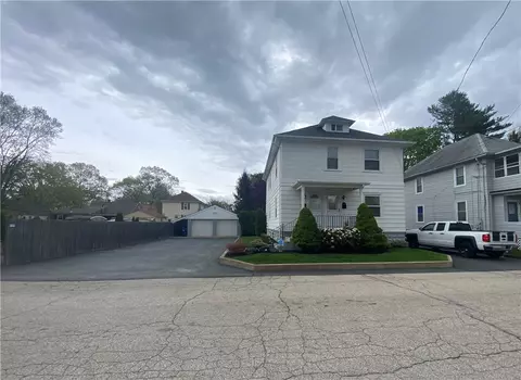 128 Heath Ave, Warwick, RI 02888 photo 4