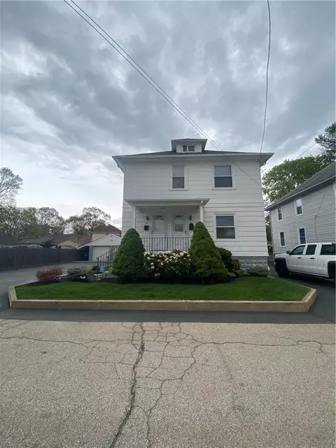 128 Heath Ave, Warwick, RI 02888 photo 3