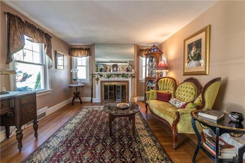 28 Macarthur Dr, Warwick, RI 02889 photo 5