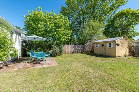 28 Macarthur Dr, Warwick, RI 02889 photo 16