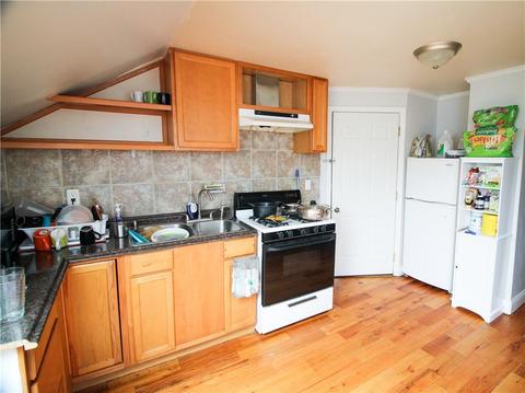 110 Willow St, Woonsocket, RI 02895 photo 22